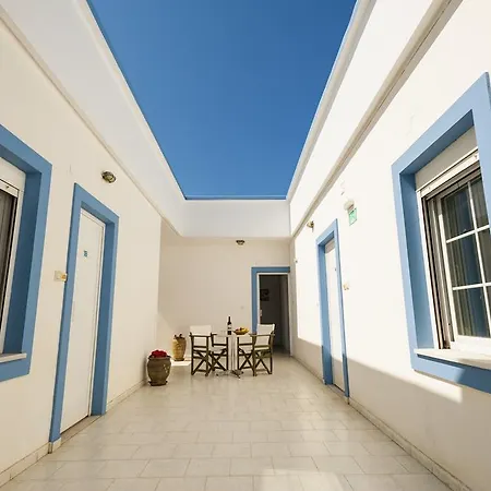 Tripodis Apartament *
