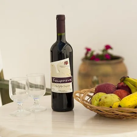 Apartament Tripodis *